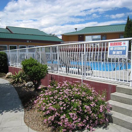 Days Inn By Wyndham Penticton Conference Centre Zewnętrze zdjęcie