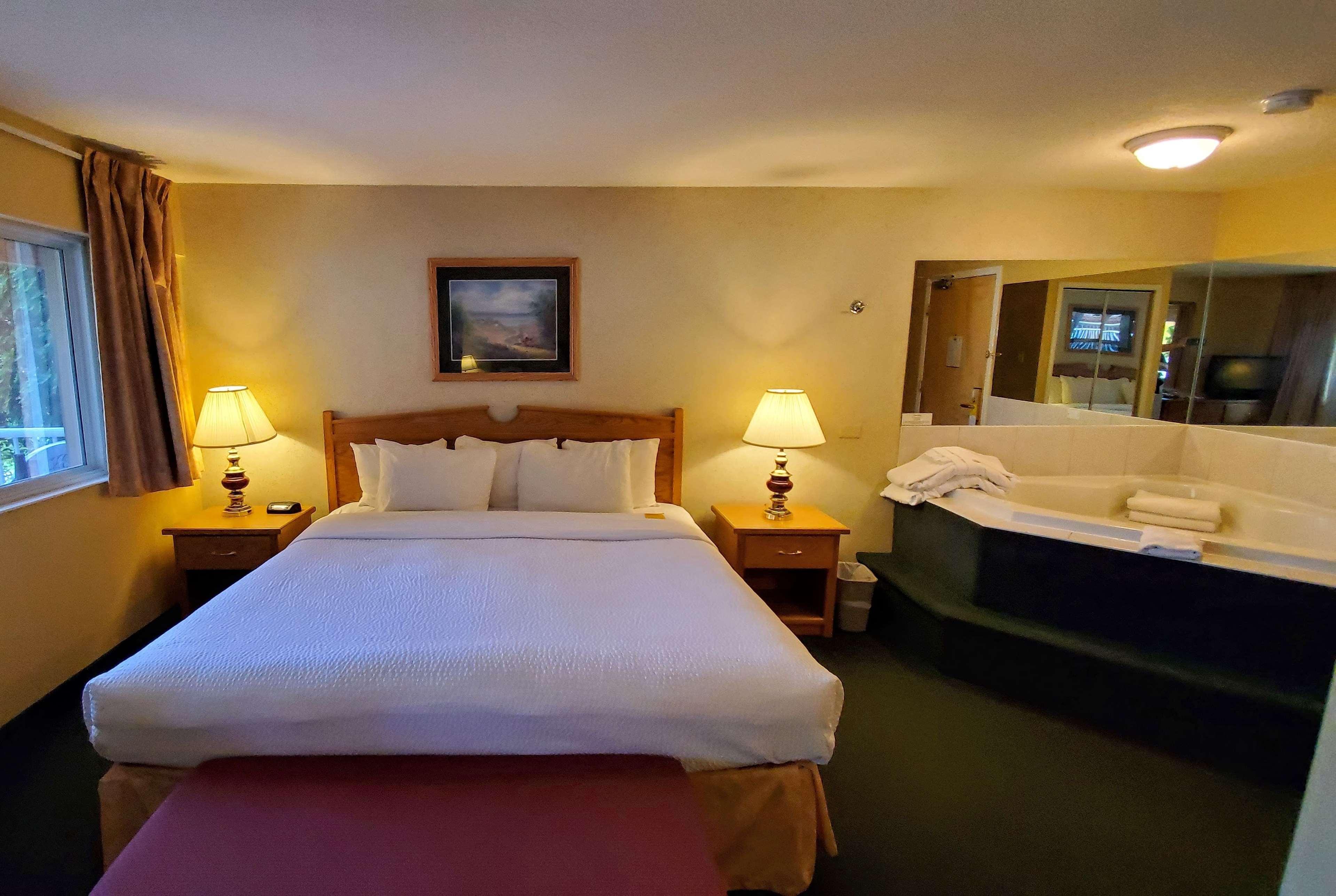 Days Inn By Wyndham Penticton Conference Centre Zewnętrze zdjęcie