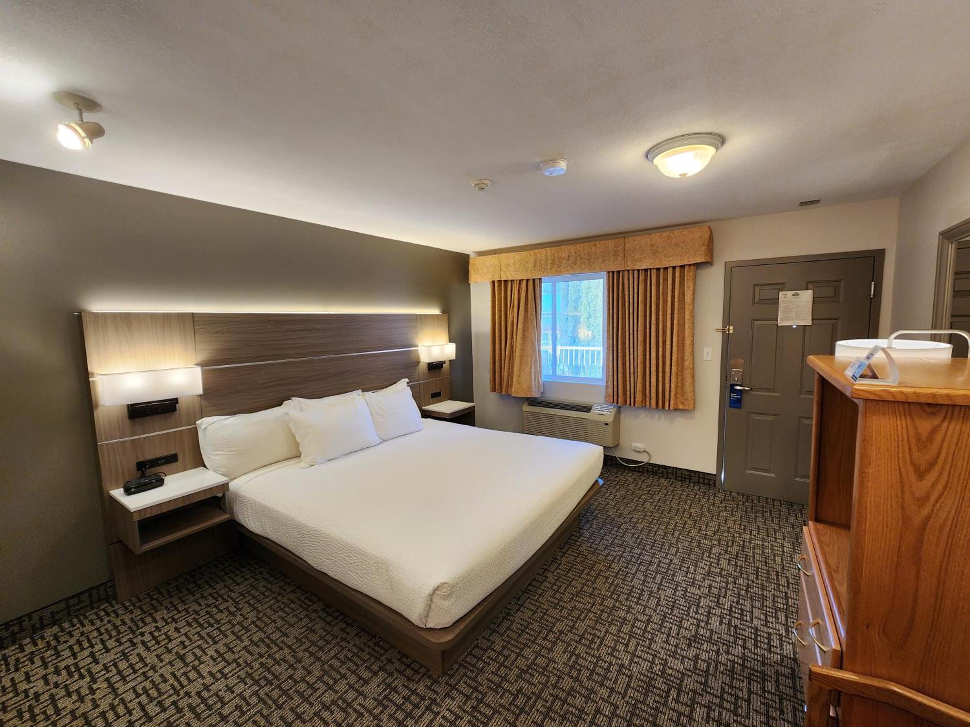 Days Inn By Wyndham Penticton Conference Centre Zewnętrze zdjęcie